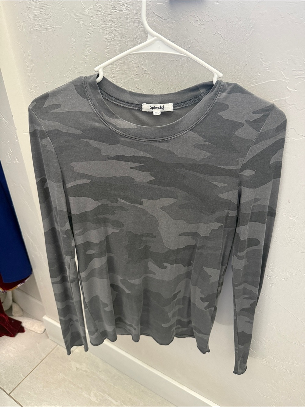 Splendid Gray Camouflage Long Sleeve Crew Tee